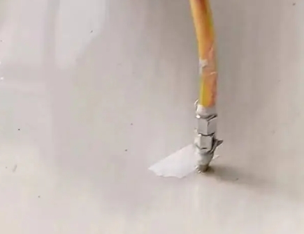 杨陵瓷砖空鼓维修公司专业解答在瓷砖铺贴过程中，如果使用的砂料过粗（如全部使用了粗砂），可能会导致以下问题